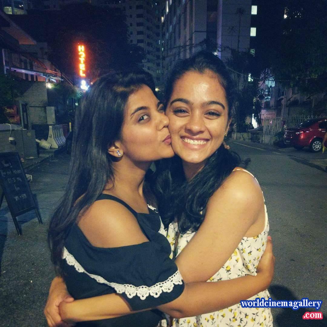 Aishwarya Rajesh Hot Saree Stills