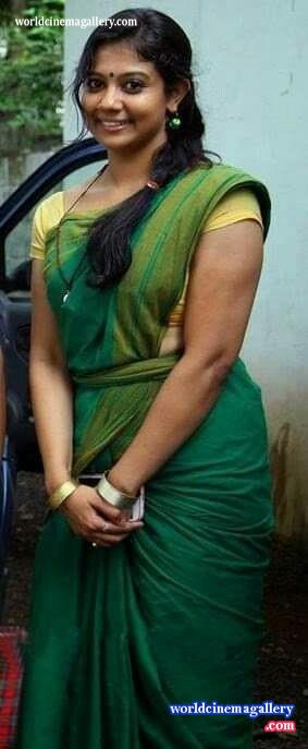 Actress in Saree 