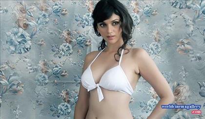 Aditi Rao Hydari Hot Bikini Stills