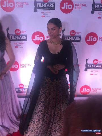 Aditi Rao Hydari Latest Hot Photo Stills