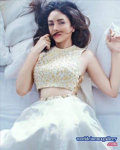 Aditi Rao Hydari Latest Hot Photo Stills