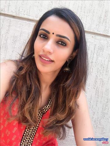 Akshara Gowda Latest Stills in Yellow Saree - World Cinema Gallery