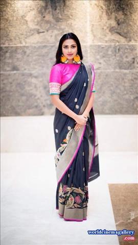 Amala Paul Stills at Baskar Oru Rascal Audio Launch