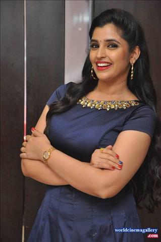 Anchor Syamala in Blue Dress Stills at Next Nuvve Movie Audio Launch