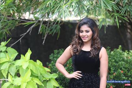 Anjali Stills at Balloon Movie Trailer Launch