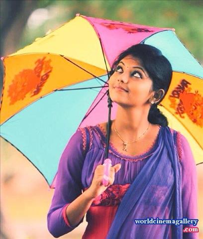 Athulya Ravi Latest Stills at Yemaali Movie Audio Launch