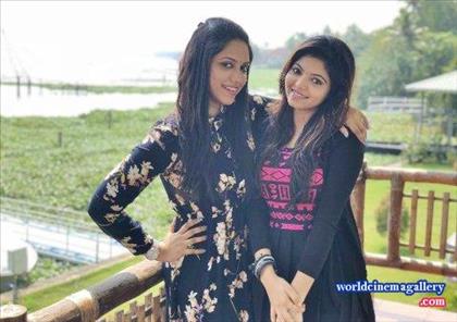 Athulya Ravi Latest Stills at Yemaali Movie Audio Launch