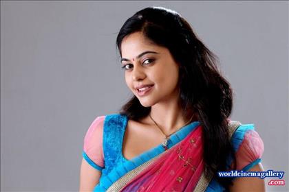 Bindu Madhavi Hot Stills in Desingu Raja Movie