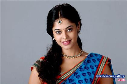 Bindu Madhavi Hot Stills in Desingu Raja Movie