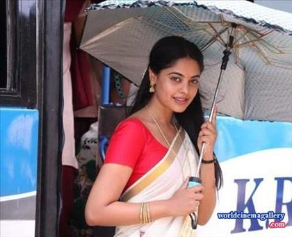 Bindu Madhavi Latest Hot Stills