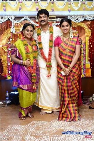 Keerthy Suresh latest Hot stills