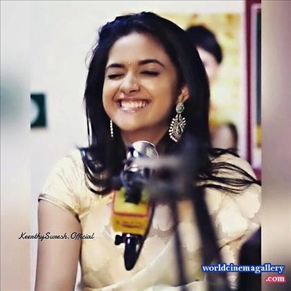 Keerthy Suresh latest Hot stills