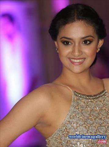 Keerthy Suresh latest Hot stills