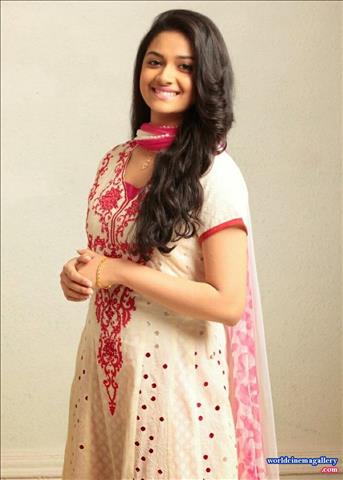 Keerthy Suresh latest Hot stills