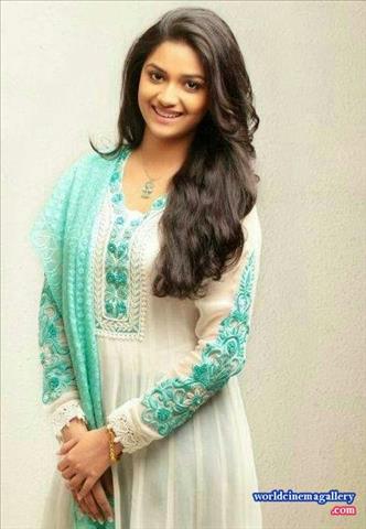 Keerthy Suresh latest Hot stills