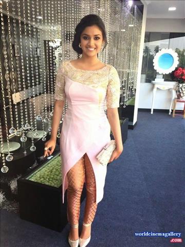 Keerthy Suresh latest Hot stills