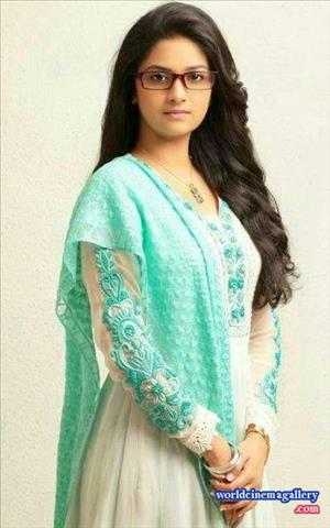 Keerthy Suresh latest Hot stills