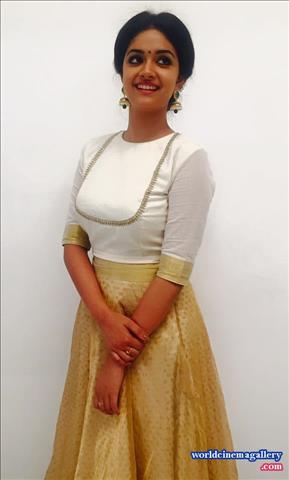 Keerthy Suresh latest Hot stills