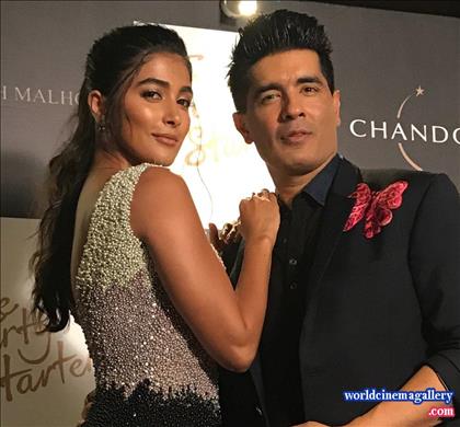 Pooja Hegde Hot Stills at Filmfare glamour and style Awards