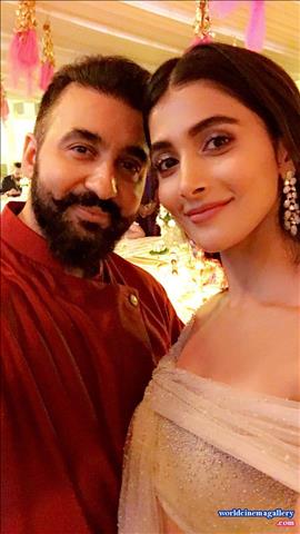 Pooja Hegde Hot Stills at Filmfare glamour and style Awards