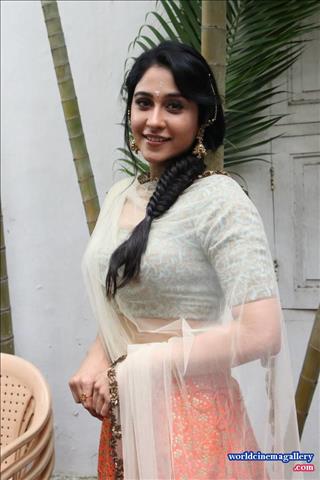 Regina Cassandra latest Stills at Mr Chandramouli movie