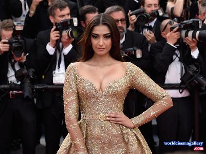 Sonam Kapoor Hot Sexy PhotoShoot Stills