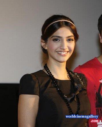 Sonam Kapoor Hot Sexy Stills