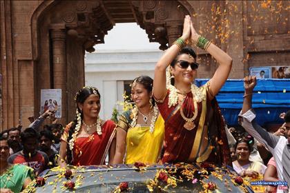 Trisha Hot Red Saree Stills at Nayagi movie