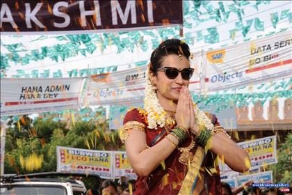 Trisha Hot Red Saree Stills at Nayagi movie