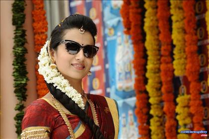 Trisha Hot Red Saree Stills at Nayagi movie