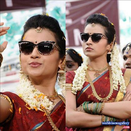 Trisha Hot Red Saree Stills at Nayagi movie