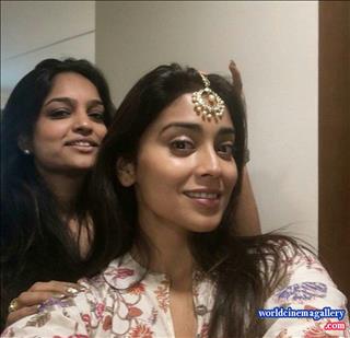 Shriya Saran Latest Stills