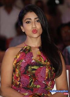 Shriya Saran Latest Stills