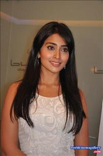 Shriya Saran Latest Stills