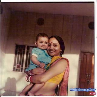 Shriya Saran Latest Stills