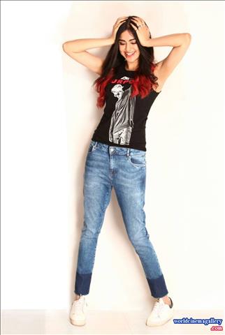 Adah Sharma latest hot stills from airport 