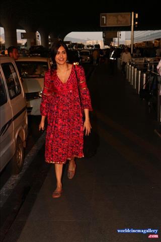 Adah Sharma latest hot stills from airport 