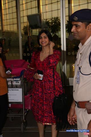 Adah Sharma latest hot stills from airport 