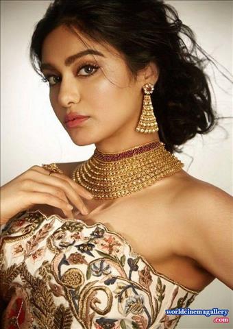 Adah Sharma latest hot stills from airport 