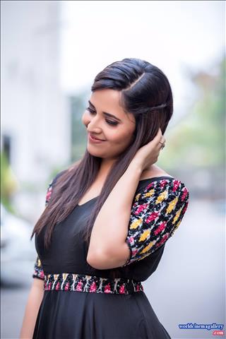 Anchor Anasuya latest photoshoot movie stills
