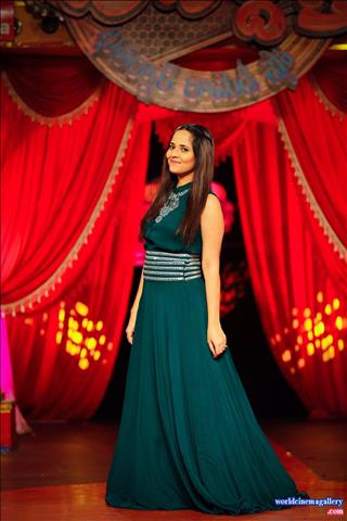 Anchor Anasuya latest photoshoot movie stills