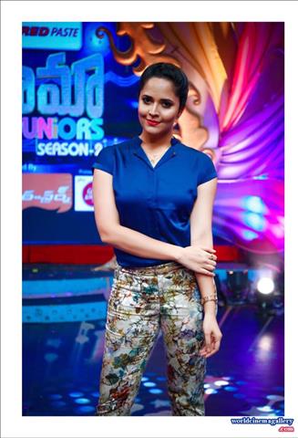 Anchor Anasuya latest photoshoot movie stills