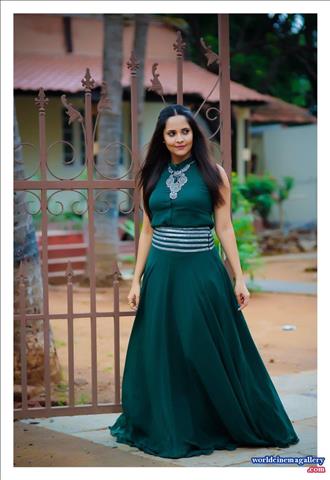 Anchor Anasuya latest photoshoot movie stills