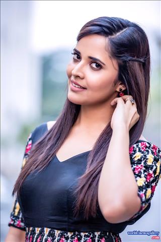 Anchor Anasuya latest photoshoot movie stills