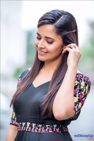 Anchor Anasuya latest photoshoot movie stills
