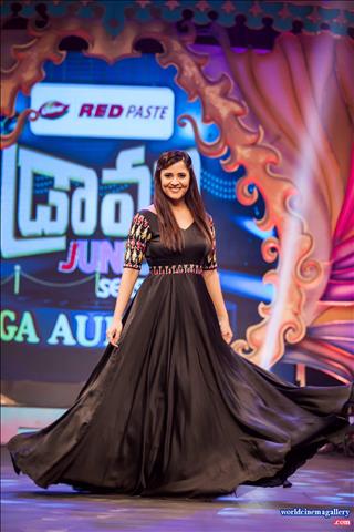 Anchor Anasuya latest photoshoot movie stills