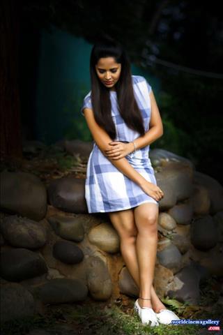 Anchor Anasuya latest stills  - World Cinema Gallery