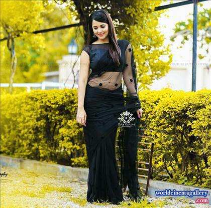 Anchor Anasuya latest stills  - World Cinema Gallery