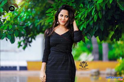 Anchor Anasuya latest stills  - World Cinema Gallery