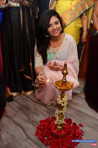 Anchor Sreemukhi Saree Stills At Maanvis Beauty Studio and Spa Launch